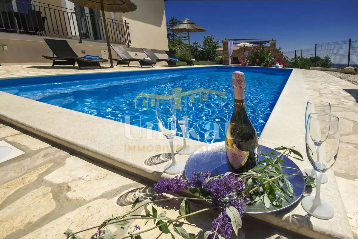 Luksuzna vila s fantastičnim pogledom na morje